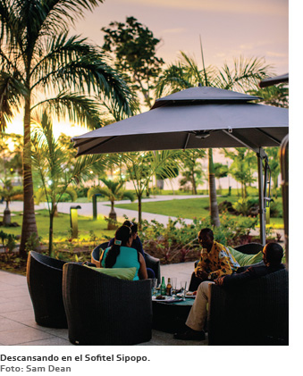 Descansando en el Sofitel Sipopo (Foto: Sam Dean)